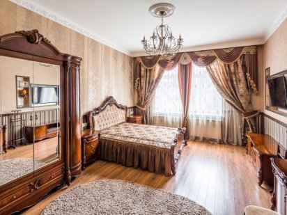 Площа Ринок! Площа Данила Галицького 15, подобово Львов