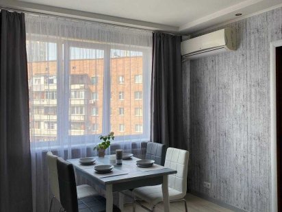 Своя 2-3 к кв Центр Автовокзал м.Гагаріна, Спортивна. Харьков