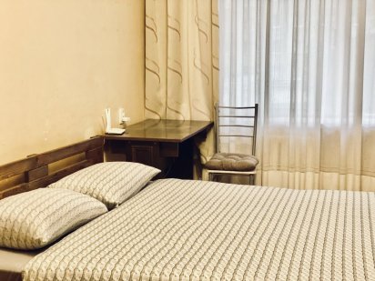 Залізний вокзал подобово погодинно Львов