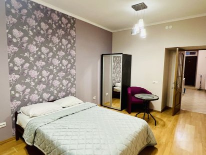 1кім біля площі Ринок без передоплати Львів