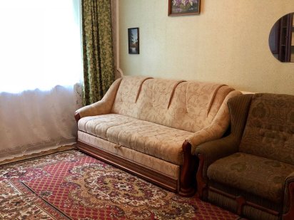 Недалеко від центру та вокзалу Львів