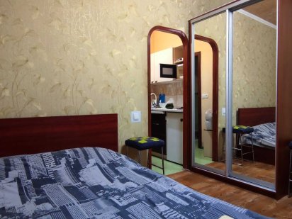 1к  погодинно,добово біля метро Харьков