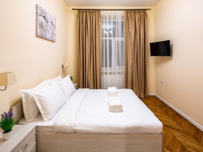 Подобово 2к. квартира на Гнатюка 3 Львов