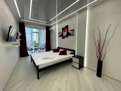 Своя! Аркадия, King-size кровать, яркая квартира посуточно. Паркинг Одеса