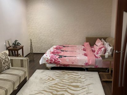 Подобово,посуточно,1-ком квартира.Центр,госпиталь,метро Университет Харьков