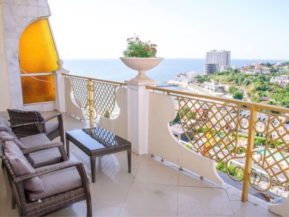 Аркадийский дворец , джакузи , большая терраса ,аркадия 3 мин. к морю Одесса