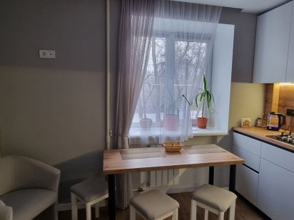 Сдам квартиру посуточно на Новожаново,  Завод Шевченко, по ул.Власенко Харьков