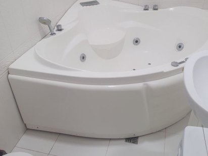 Сдам квартиру с большой джакузи по цене 800 грн. Харьков