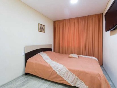 Почасово посуточно 2-к квартира ул.Деревянко 52 ( вблизи 4-я неотложка Харьков