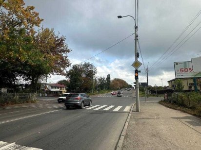 Продам окремостояче  приміщення біля дороги за ХОРОШОЮ ЦІНОЮ 1 Лінія Рівне