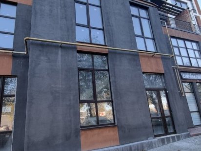 )( Продаж комерції з хорошою транспортною розв'язкою Рівне