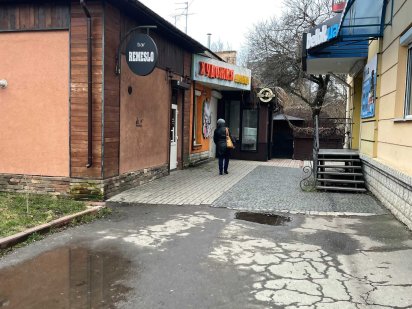 Продаж приміщення в центрі з орендарями Ровно