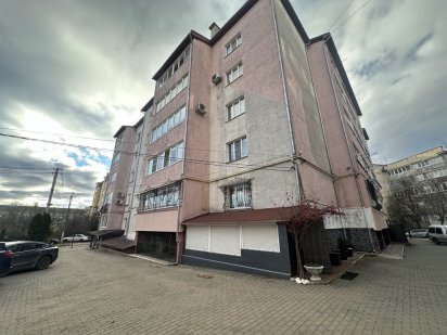 Продаж офісного приміщення (вул. Проспект Незалежності ) Черновцы