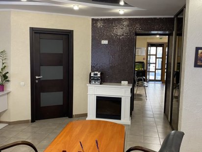 Продам комерційне приміщення ( офіс) район Покррвського собору Рівне