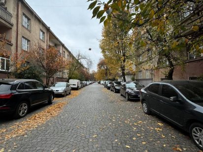 Продаж комерційного приміщення Набережна Незалежності Ужгород