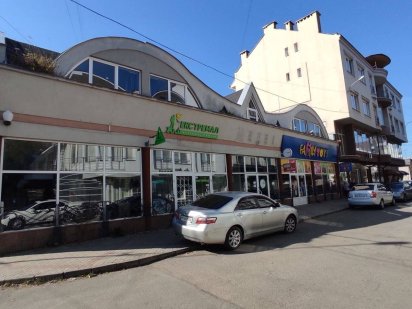 Комерція по вул. Швабська Ужгород