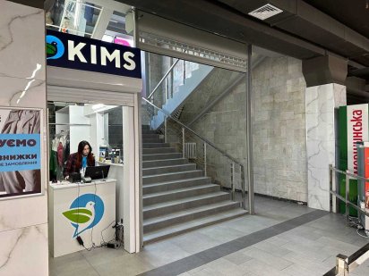 Здається в оренду острівець 6 м.кв в ЦУМі! Центр міста!