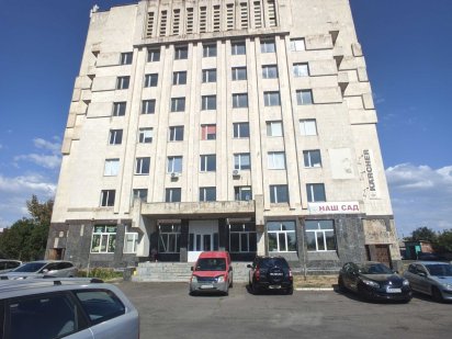 Будівля офісна, м. Черкаси, вул. Пастерівська, 102/1 Черкаси