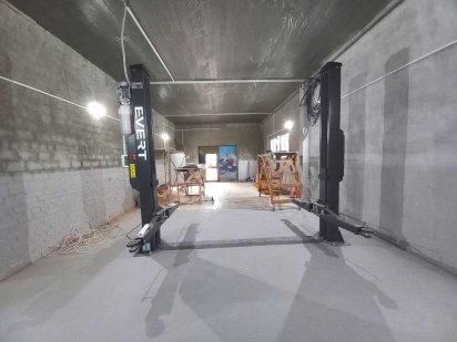Продам готове СТО з новими підйомникаим та площадкою  300м2 Чернигов