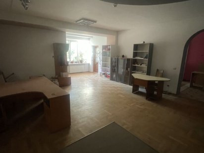 ПРОДАЄТЬСЯ комерційна нерухомість(офісного типу 116.2м)Тарнавського 2а Тернопіль