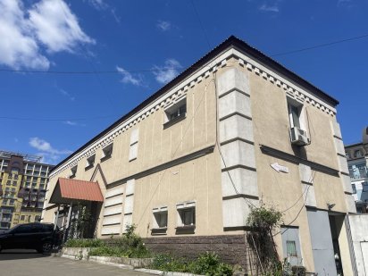 Продам 2-й поверх нежитлової 2-пов. нової  будівлі ,центр Подолу Киев