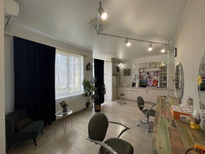 Офис или салон, метро Печерськ, вул. Коновальца 36е Київ