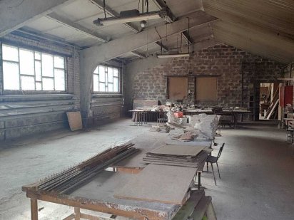 Продам   Комерцiйне виробничо складське примiщення   вул.Дрозда 7 Чернигов