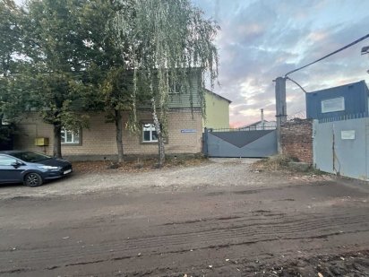 Комерційний комплекс з гаражами, боксами, офісами, власною територією Чернигов