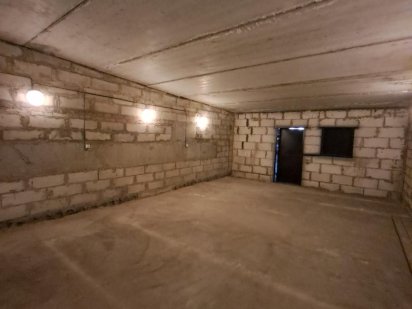 Продам приміщення 3 поверхи 150м2 метро "Берестейська" Київ