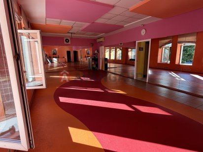 Продається комерційне приміщення на вулиці Святослава Хороброго. Дніпро