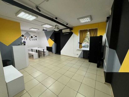 Продам Комерцiйне примiщення (офic) Чернигов