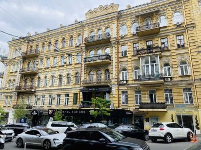 Без% Продажа помещения Городецкого  Ресторан, Магазин Крещатик ! Пасаж Київ