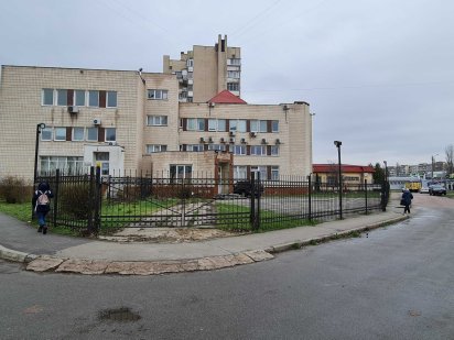 Продаж автономного офісу з ділянкою землі Святошинський район Киев