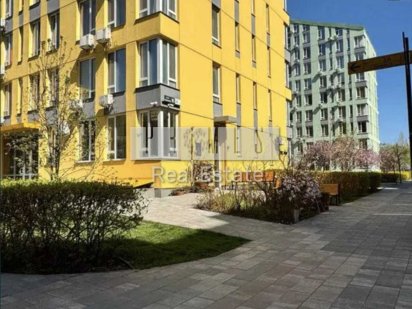 Продаж Торгівельна площа 58м2, вул. Регенераторна, 4 Київ
