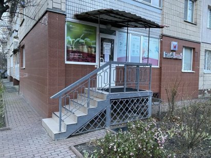 Продаж торгового приміщення, фасад 1-й поверх вул.Герої Оборони,5. Київ