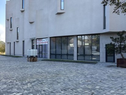 Фасадне приміщення з паркінгом в центрі! Вінниця