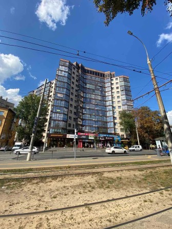 Продаж офісного приміщення 550 кв.м. на 14 поверсі на вул. Пирогова - фото 1