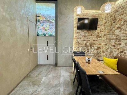 Топ пропозиція. БЕЗ КОМІСІЇ .Перший поверх. Фасадний вхід ЖК Автограф. Київ