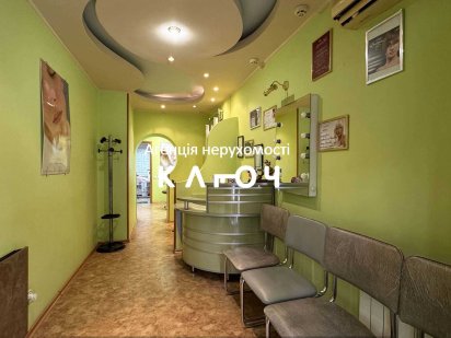 Продаж приміщення по вул. Соборна/Комарова Кропивницкий