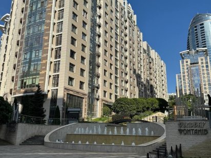 Отдел продаж ЖК "Бульвар Фонтанов "Фасадное помещение 432 м Київ