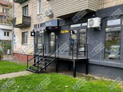 Фасадне приміщення з орендарями, продаж пр-т Соборності, 7 БЕЗ КОМІСІІ Киев