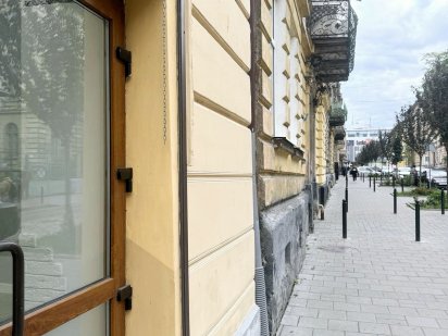 Продаж комерц.приміщення вул.Котлярська, бічн. вул.Шпитальна Львов