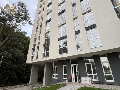 Продаж фасадного приміщення вул. Вол. Великого ЖК Америка Львов