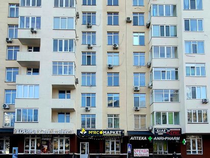 Продажа помещения Полевая 73 Київ