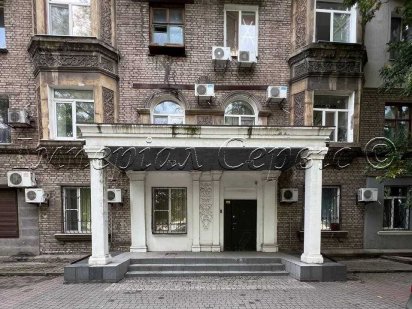 Продам помещение с отдельным входом по ул Рекордная