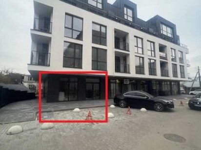 Терміновий продаж нежитлового фасадного приміщеня в зданій новобудові Львов