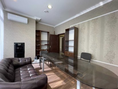 без ком. Продам офіс 83 м2 , просп. Григоренко 5а.  нежитловий фонд Киев