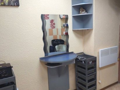 Продам действующую парикмахерскую Запорожье