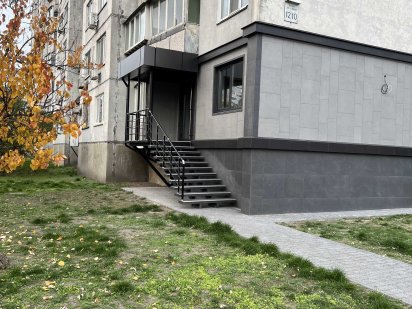 Продам коммерческое помещение. Фасад. Оболонь. 70 кв. м Без % Киев