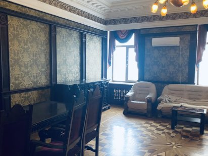 6-комнатная квартира на ул.Дерибасовской 